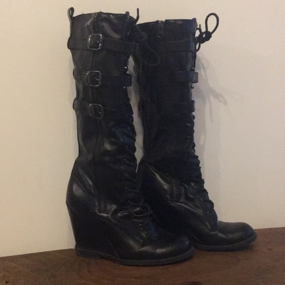 Size 7 black vegan leather lace up wedge boots